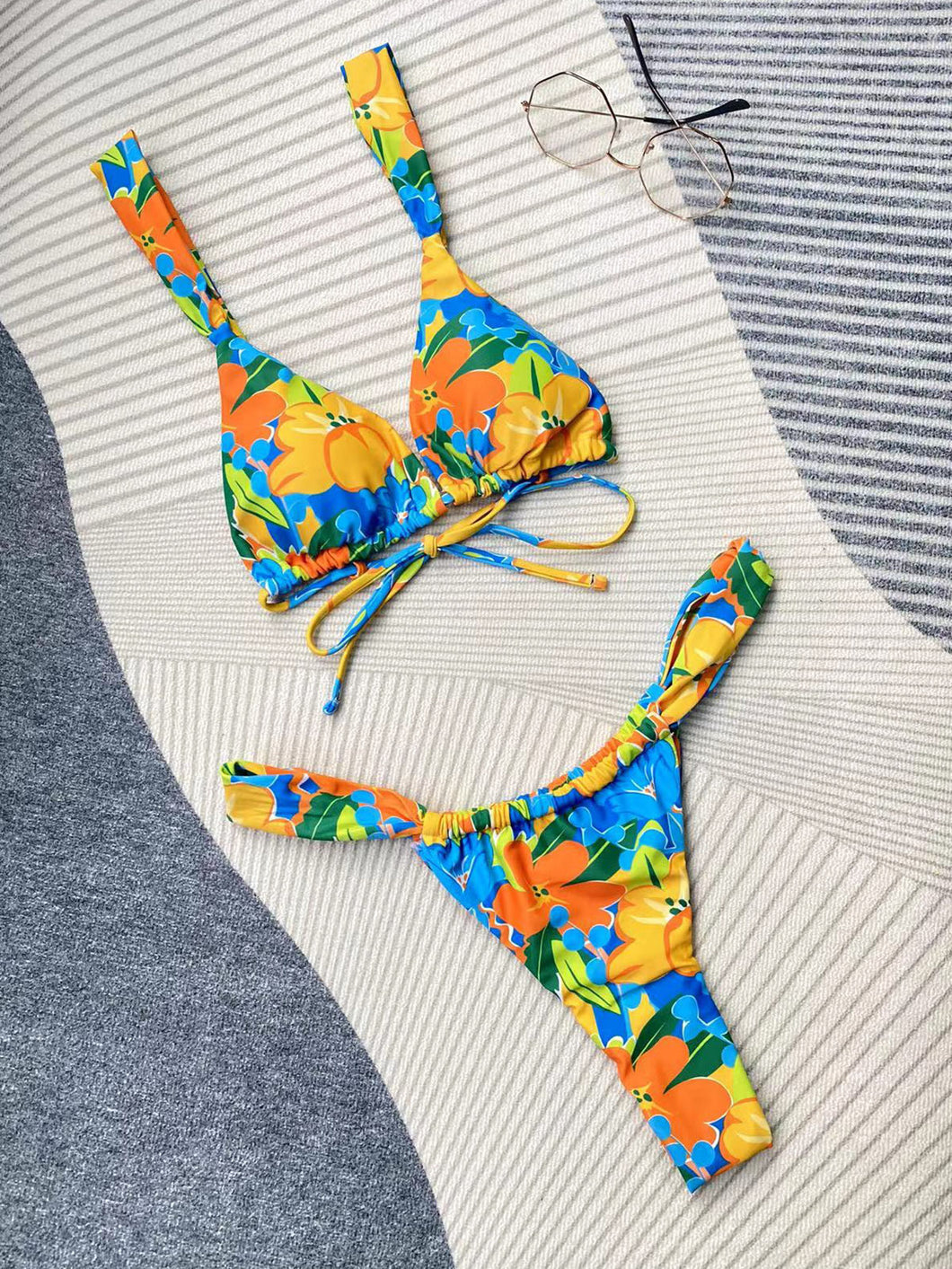 Citrus flower kini